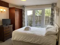 Detached Cottage In Pembrokeshire Coast National Park, one mile from beach