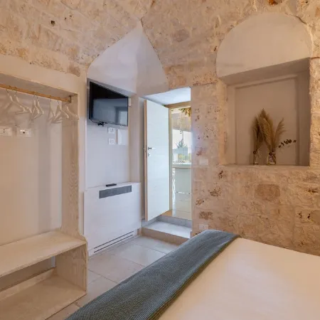 TENUTA TRAGHETTO villa w saltwater heated pool