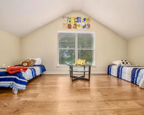 Riverfront home with hot tub, playground, kayaks, and amazing panoramic views! Hotels in Trinity County