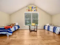 Riverfront home with hot tub, playground, kayaks, and amazing panoramic views!