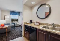 Hampton Inn & Suites Rockland Hotels in Rockland