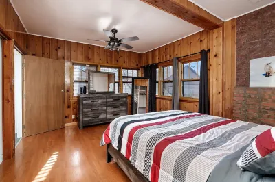 Historic District! Walk to the Heart of Downtown! Hotel dekat Montana State University Billings