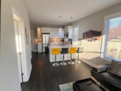 Your Happy place Away from Home 李文斯頓酒店