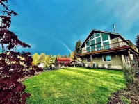 Modern Chalet with Lake Views in Marina Area Hotel a Lewis County