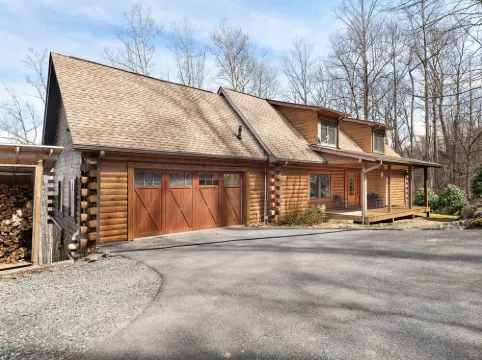 Elk Mountain Lodge: An AVL Mountain Escape w/Hot Tub, Fireplace, Hi-Speed Wifi