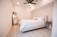 Contemporary Marsh View Getaway - Less Than 10 Minutes From Downtown