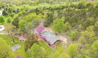 Secluded Hillside Cabin on Historic working Farm