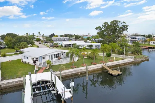 Nautical Haven 175 FT Private Waterfront/Dock/ Kayaks/Bicycles/5 Min to Shopping