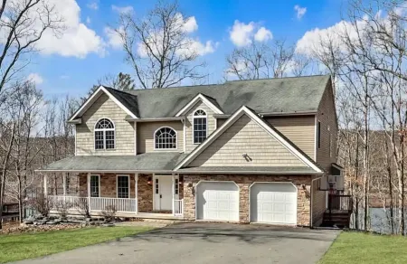 Pocono Lackawaxen Masthope Lakefront Game Room Community Pool Ski Big Bear Kayak