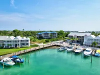 Water Front Condo in Duck Key. Free Wifi! Overlooking the Gulf of Mexico. Hotels in Duck Key