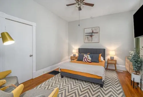 Savannah Midcentury Modern Haven - Thomas Square