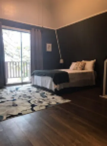 Cabin 2- Overlooks Yarborough Landing and Millwood Lake