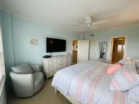 Renovated beach front condo in amenity-filled Duneridge Hotels near North Carolina Coastal Federation - Southeast Office & Stanback Coastal Education Center