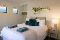 Seaside Apartment - Tranquil and Elegant Apartment Close to Beaches Hotels in Gnarabup