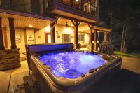Lake Dreams, A Luxury 5-Bedroom Lakefront Home with Hot Tub