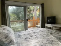 New rental overlooking Plantation Course 9th tee box. 1500 sq feet, smoke free.