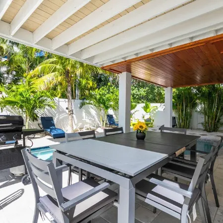 Sale Starts 8-15~Pool~Steps to Beach&Restaurants~Gulf View~Grill~BeachChairUmbre