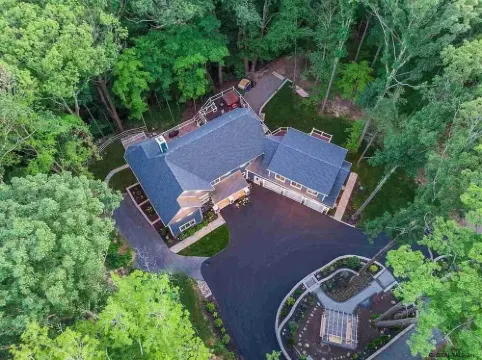 The Athena hideaway - hottub, firepit, lake & racetrack サラトガのホテル