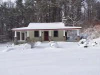 The Lehigh Cottage - Pocono Mountains get-away with gorgeous private waterfall!