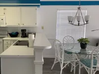 Peaceful Water View, Close to everything