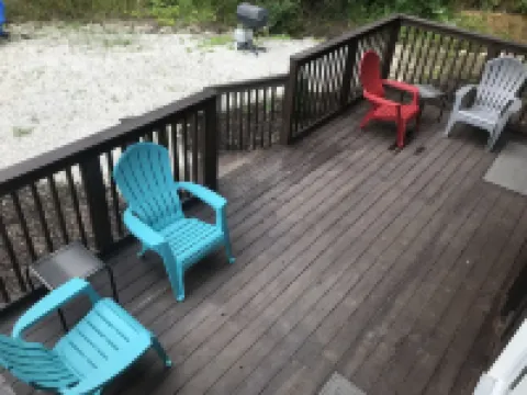 Handcrafted Cabin in Rrg • Pet Friendly• Fire Pit