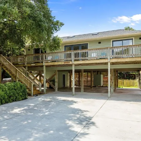 Sea Cabana-Family Beach House 200ft to the Sound and 900ft to the Beach
