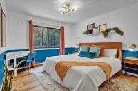 Spring Stay: Game Room, BBQ, Pool Access, & More