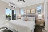 Modern Mission Beach Townhome between the Pacific and the Bay Hotel a Pacific Beach