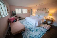Mountain House -  A private rustic oasis with goats! - Balkoner