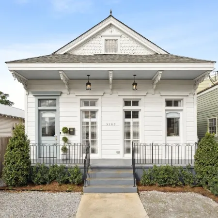 Stylish & Private Uptown NOLA Home & yard. Отели рядом с достопримечательностью «Зоопарк «Одюбон»»