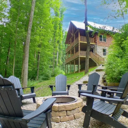 Almost Heaven Cabin at Trickle Creek in Hocking Hills
