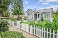 1884 Modernized Home: Fire Pit, Tesla Tech, Near Downtown