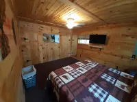 Sunrise Views Cabin with AC, Game Room & Bar