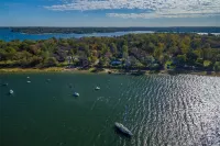 5 Bdrm BEACHFRONT 30% off >7days Quiet Safe Centre Island Sunsets