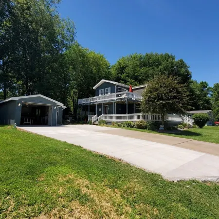 Lakehouse with Game Room, Direct Water Access, and Kayaks Included!