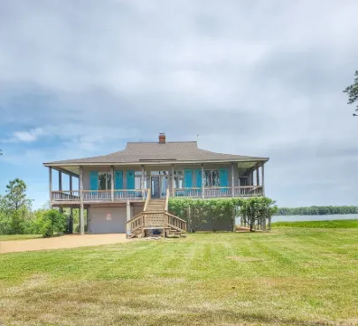 Beach House on Chesapeake Bay!