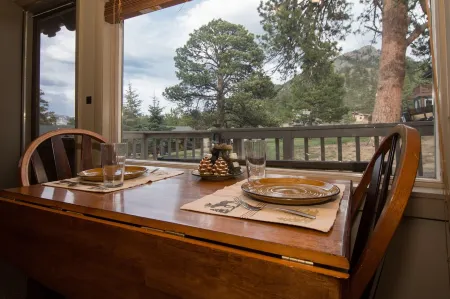 Perfect for Couples, Friends, & Small Families.  License #3051