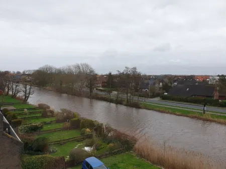 Small apartment in Dornumersiel with glazed balcony House Spieckeroog
