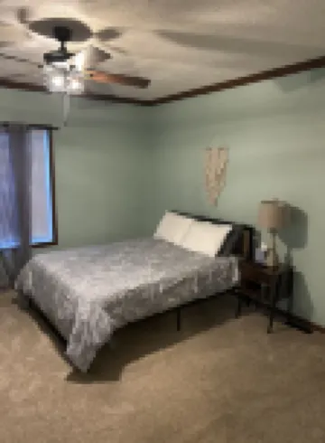 Cozy 3 bedroom lake cottage