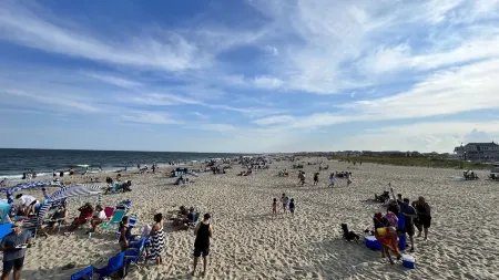 Renovated Victorian Home 5 mins walk to Beach and Asbury Park 6 beach tags Отели рядом с достопримечательностью «Ошен Гров Бич»