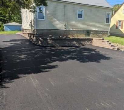 Lots of charm and only blocks away from the Root River and Bike trails