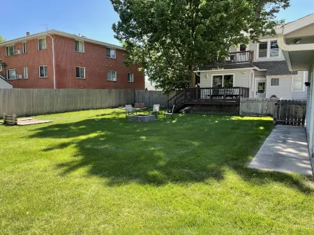 Downtown Waconia Charmer!