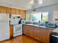 Two Bedroom Paia Beach House Less in the middle of all the North Shore beaches
