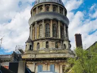 Maison 12 Personnes au Coeur de la Vieille Ville ! 濱海布洛涅酒店