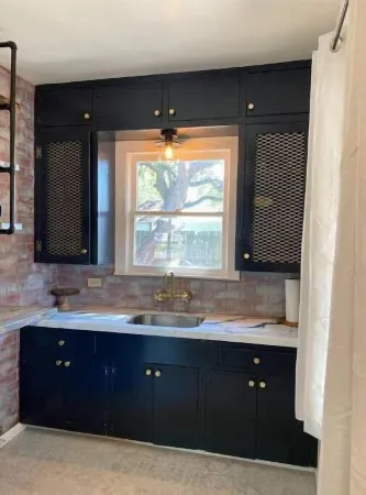 Industrial Modern Studio in Hillcountry river area