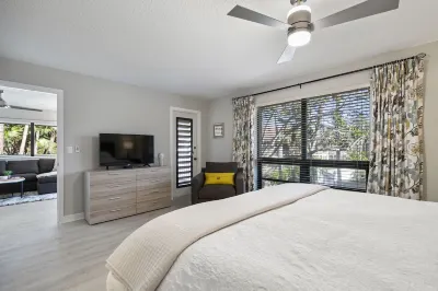 Elegant Golf Villa in the PGA National. Pool. Golf. Beach. Spa. Dog friendly.