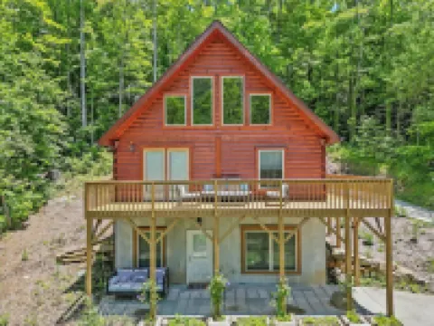 AVL Getaway •  Hot Tub •  Mnt View • Decks •  Pool Table