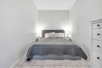 Cozy Condo Near Mission Bay