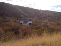 Canyon Lodge- - 8 Acres - Sleeps 10