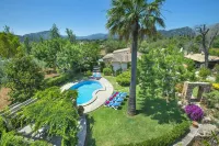 3 Bedrooms, 2 bathrooms, enbeded into the natural mediterranean surrounding. - Villas